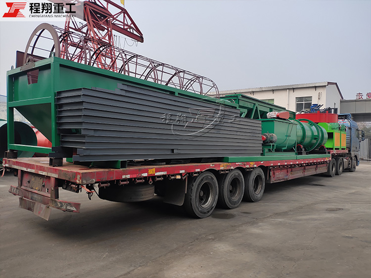 復合肥生產線、6臺對輥擠壓造粒機發貨